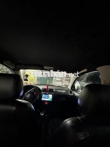 Kia 2011  - 100000 km