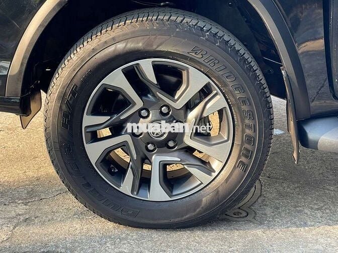 Toyota Fortuner 2020 2.8V 4x4 AT Đen