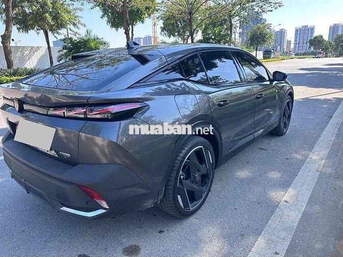 Peugeot 408 2023 GT LINE - 10000 km