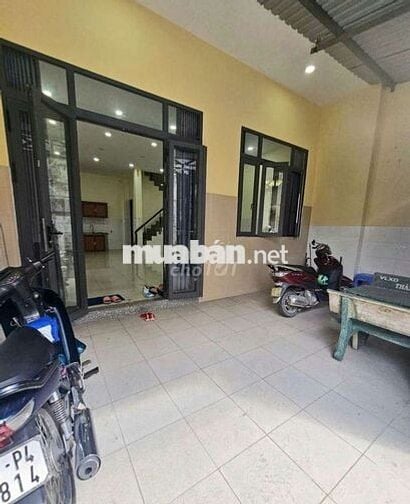 Cho thuê nhà nguyên căn 1 trệt 2 lầu, 4pn,6wc. Xe hơi đậu cửa