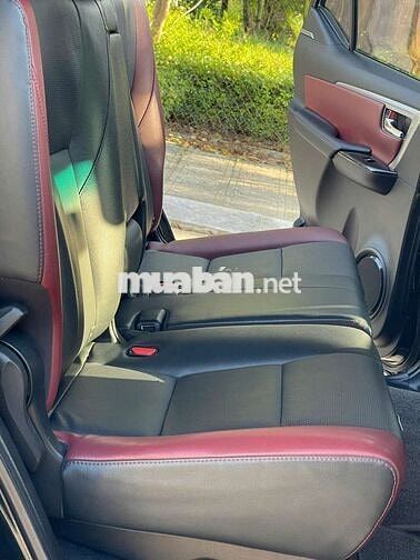 Toyota Fortuner 2020 2.8V 4x4 AT Đen