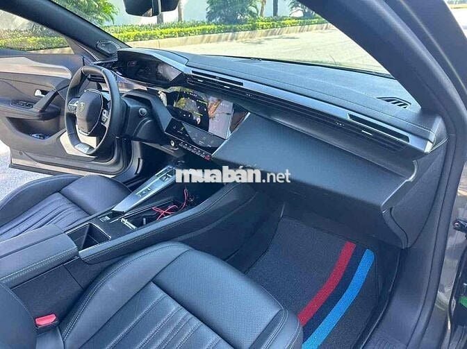 Peugeot 408 2023 GT LINE - 10000 km