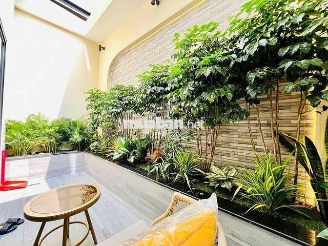 Siêu Phẩm nhà Thang Máy 1 trệt 3 lầu, Mặt tiền đường 12m Hiệp Thành 18