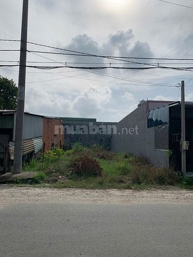 Đất đẹp, mặt tiền đường số 82. (cách Nhà Thờ Sơn Lộc 100m)