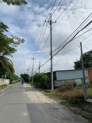 Đất đẹp, mặt tiền đường số 82. (cách Nhà Thờ Sơn Lộc 100m)