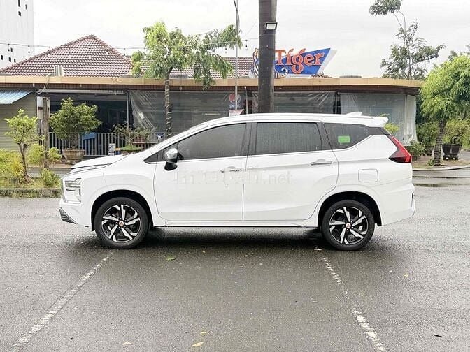 Mitsubishi Xpander 2022 AT Premium