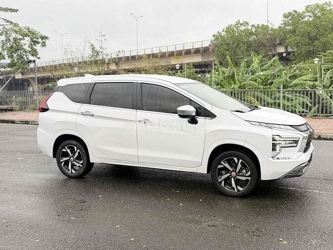 Mitsubishi Xpander 2022 AT Premium