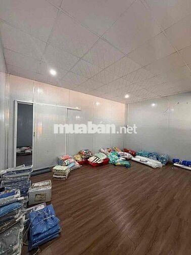 Cho thuê mặt bằng chợ Lý Văn Sâm ( DT : 10m * 25m )