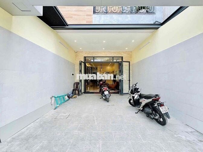 Siêu Phẩm nhà Thang Máy 1 trệt 3 lầu, Mặt tiền đường 12m Hiệp Thành 18