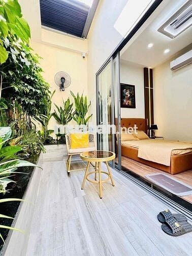 Siêu Phẩm nhà Thang Máy 1 trệt 3 lầu, Mặt tiền đường 12m Hiệp Thành 18