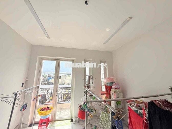 Nhà Thủ Đức - Bốn Tầng - KDC Đồng Bộ - Hoàn Công. - Giá Cạnh Tranh