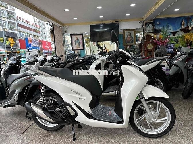 SH 160i ABS + HSTC 2025 Trắng BSTP Chính Chủ