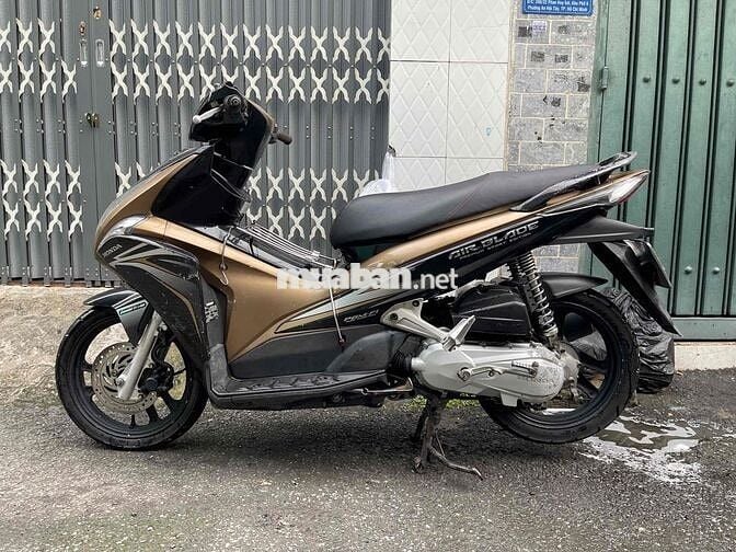 Honda Air Blade 2012 Đen vàng đồng