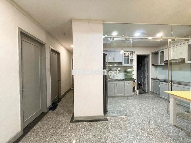 Share phòng trong chung cư Phú Hoàng Anh gần DH TDT