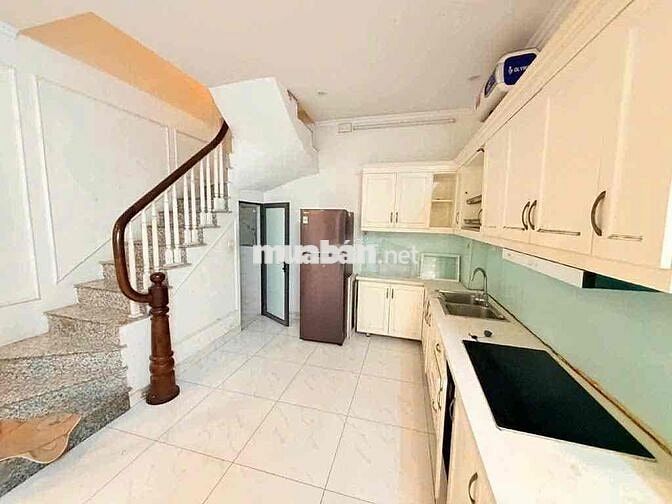 DT 34 M x6 TẦNG MT 4,2 M  phố Thuỵ khuê gồm 3 ngủ