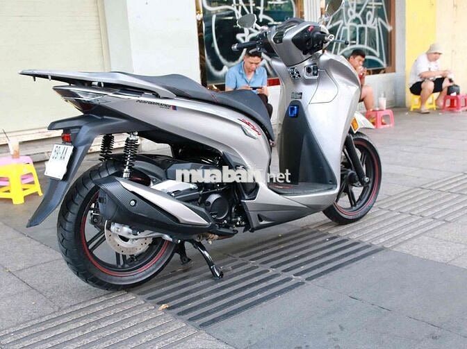 Honda SH 350i 2022 Bạc 6000 km