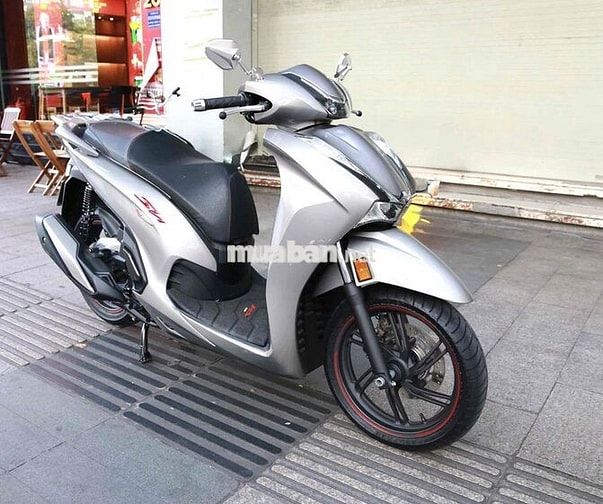 Honda SH 350i 2022 Bạc 6000 km
