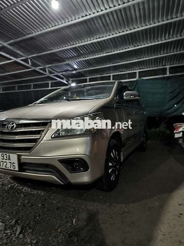 Toyota Innova 2015 7 chỗ Vàng cát