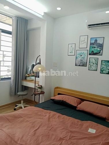 SIÊU PHẨM NHÀ ĐẸP FULL NỘI THẤT XỊN, HXH GẦN SÂN BAY, 2 TẦNG 2PN, SỔ A