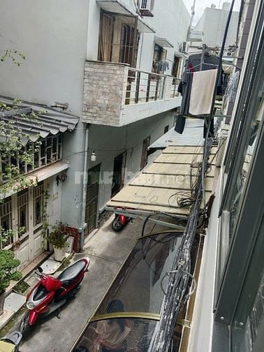 SIÊU PHẨM NHÀ ĐẸP FULL NỘI THẤT XỊN, HXH GẦN SÂN BAY, 2 TẦNG 2PN, SỔ A