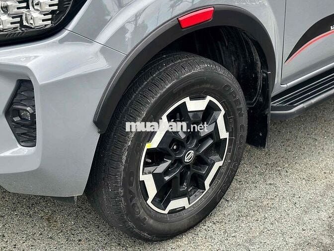 Nissan Navara 2023 VL 2.3 AT 4WD - 24000 km