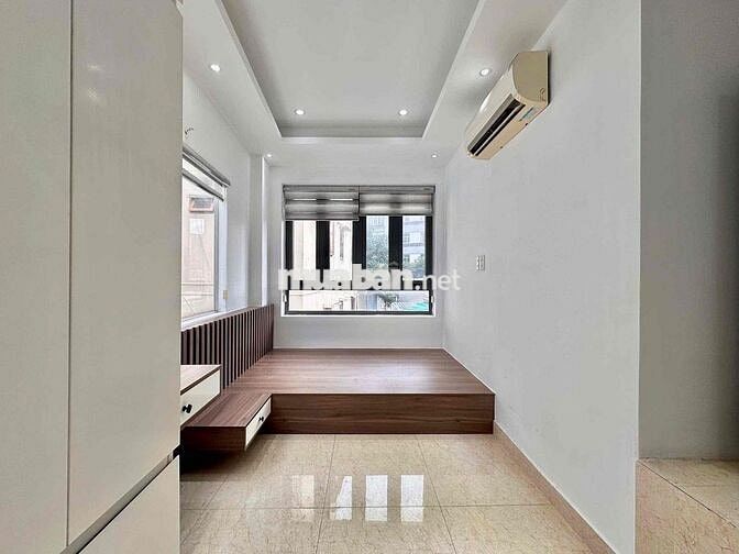 CHO THUÊ PHÒNG GIÁ RẺ CỬA SỔ LỚN MÁY GIẶT RIÊNG TRUNG TÂM QUẬN 3 T11