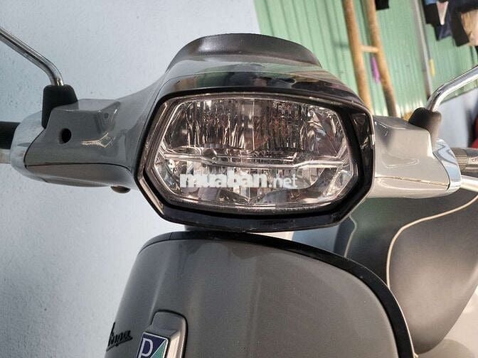 Vespa sprint sbs chính 1 đời chủ xe nữ đi 90% mới!