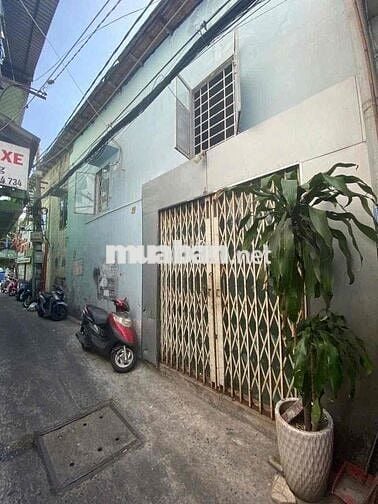 Bán nhà mặt tiền Trần Xuân Soạn khu dân cư sầm uất