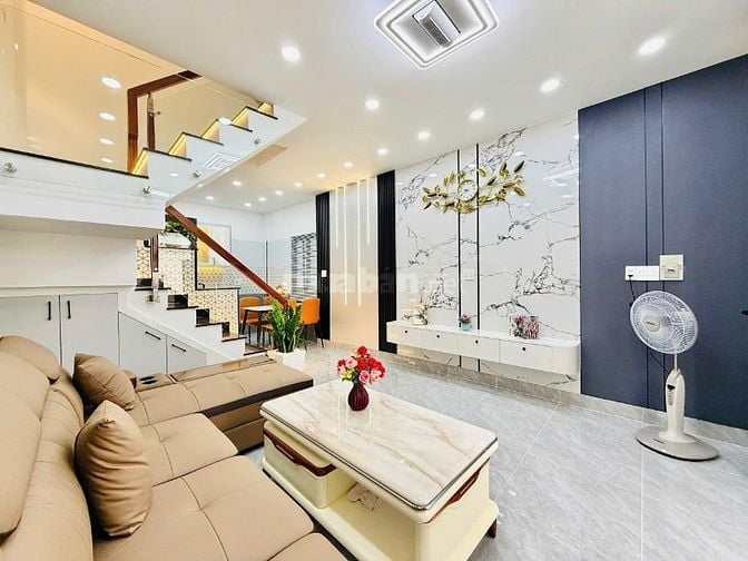 Trung Tâm Phú Nhuận 🌿 Nhà Đẹp Nguyễn Kiệm - Chỉ 3 Tỷ 6