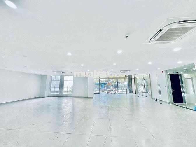 CHO THUÊ TOÀ BUILDING 1800m2 MỚI HOÀN CÔNG TẠI TRUNG TÂM QUẬN 1