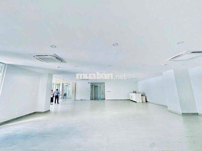 CHO THUÊ TOÀ BUILDING 1800m2 MỚI HOÀN CÔNG TẠI TRUNG TÂM QUẬN 1