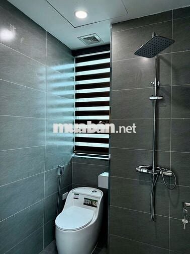 CHO THUÊ PENHOUSE FULL NỘI THẤT BAN CÔNG VIEW HỒ NGỌC KHÁNH - KIM MÃ