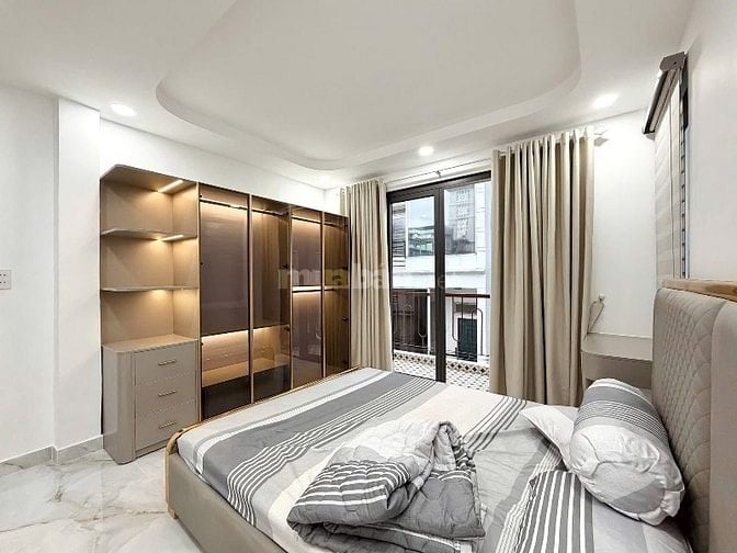 Bán nhà đẹp 5 tầng THANG MÁY 300/21/6 Nguyễn Thái Sơn p4 Gò Vấp