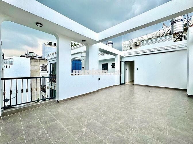 Nhà phố hẻm oto Nguyễn Thượng Hiền