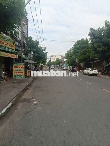 CHO THUÊ NHÀ GÓC 2 MẶT TIỀN TRẦN THÁI TÔNG P15 DT8*18M TRỆT LẦU 1PN1WC