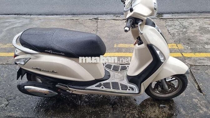 Yamaha Grande màu Kem