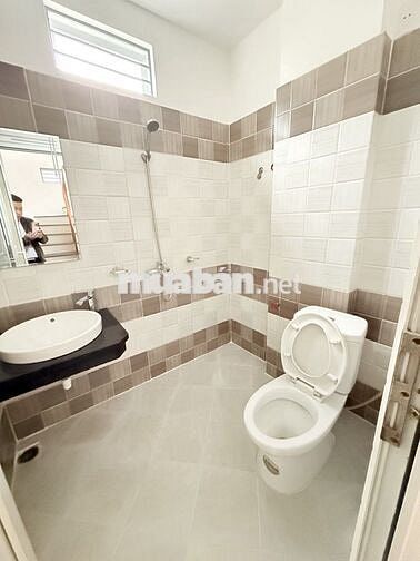 Nguyễn Đức Cảnh vị trí tốt, mặt tiền rộng 7m, DT 58m, thông số quá đẹp