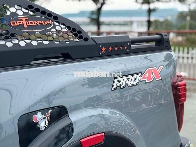 Nissan Navara 2023 VL Xám Đã Chạy 24.000 Km