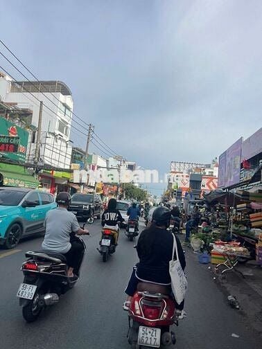 MT CMT8 Q10 – 4x20m – 25tr/th – Hợp mọi ngành – Được bán đồ ăn