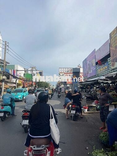 MT CMT8 Q10 – 4x20m – 25tr/th – Hợp mọi ngành – Được bán đồ ăn