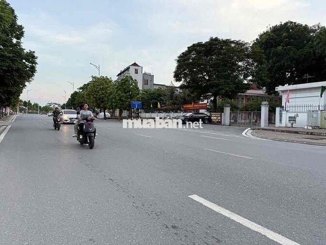 🏢 MẶT PHỐ Ỷ LAN – ĐƯỜNG CONTAINER TRÁNH: 124m², MT 4.5m – đang khai th