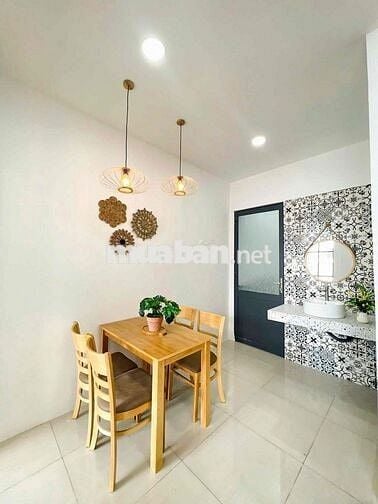 Cuối T11 Trống 2PN DT >40m2 Ban Công Lớn_Máy Giặt Riêng_📍Cách Q1 5P