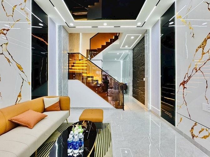 Mặt tiền Phạm Văn Chiêu tiện kinh doanh 80m2 ngang 4 giá 5tỷ5 SHR