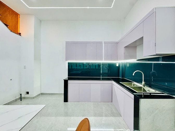 Mặt tiền Phạm Văn Chiêu tiện kinh doanh 80m2 ngang 4 giá 5tỷ5 SHR