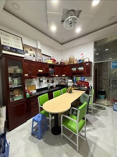 Bán nhà giá 3tỷ550 Nguyễn Ngọc Lộc,P14,Quận10 đang cho thuê 22tr/tháng