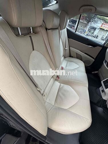 Toyota Camry 2021 2.5Q - 82000 km