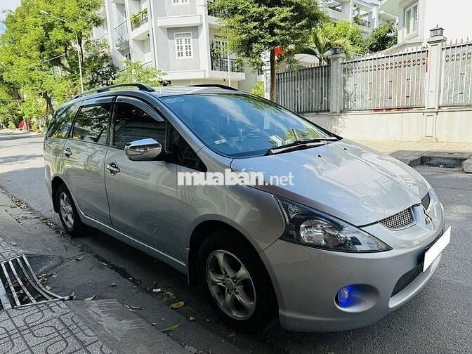 Mitsubishi Grandis 2006 Bạc 78.000 km cọp hiếm