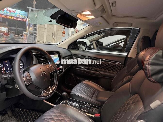 Mitsubishi Outlander 2024 Premium 2.0 CVT - 20000