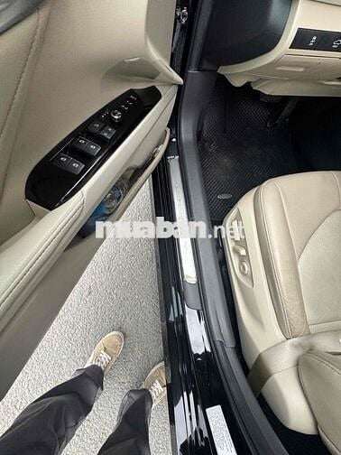 Toyota Camry 2021 2.5Q - 82000 km