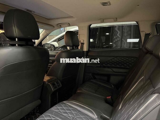 Mitsubishi Outlander 2024 Premium 2.0 CVT - 20000